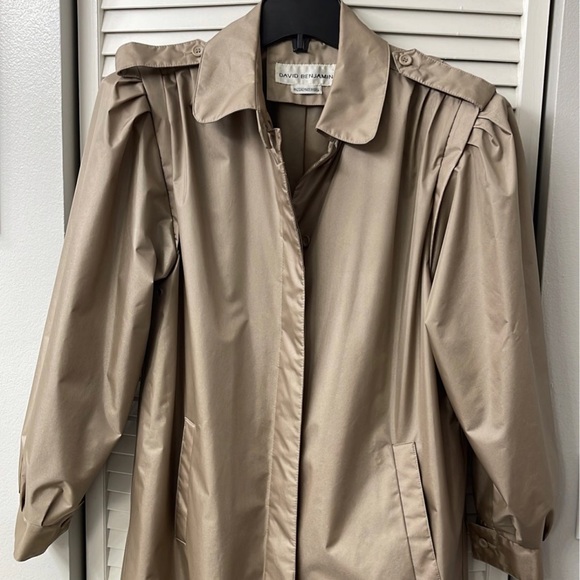 EUC David Benjamin Trench Coat (like new) - Picture 8 of 12